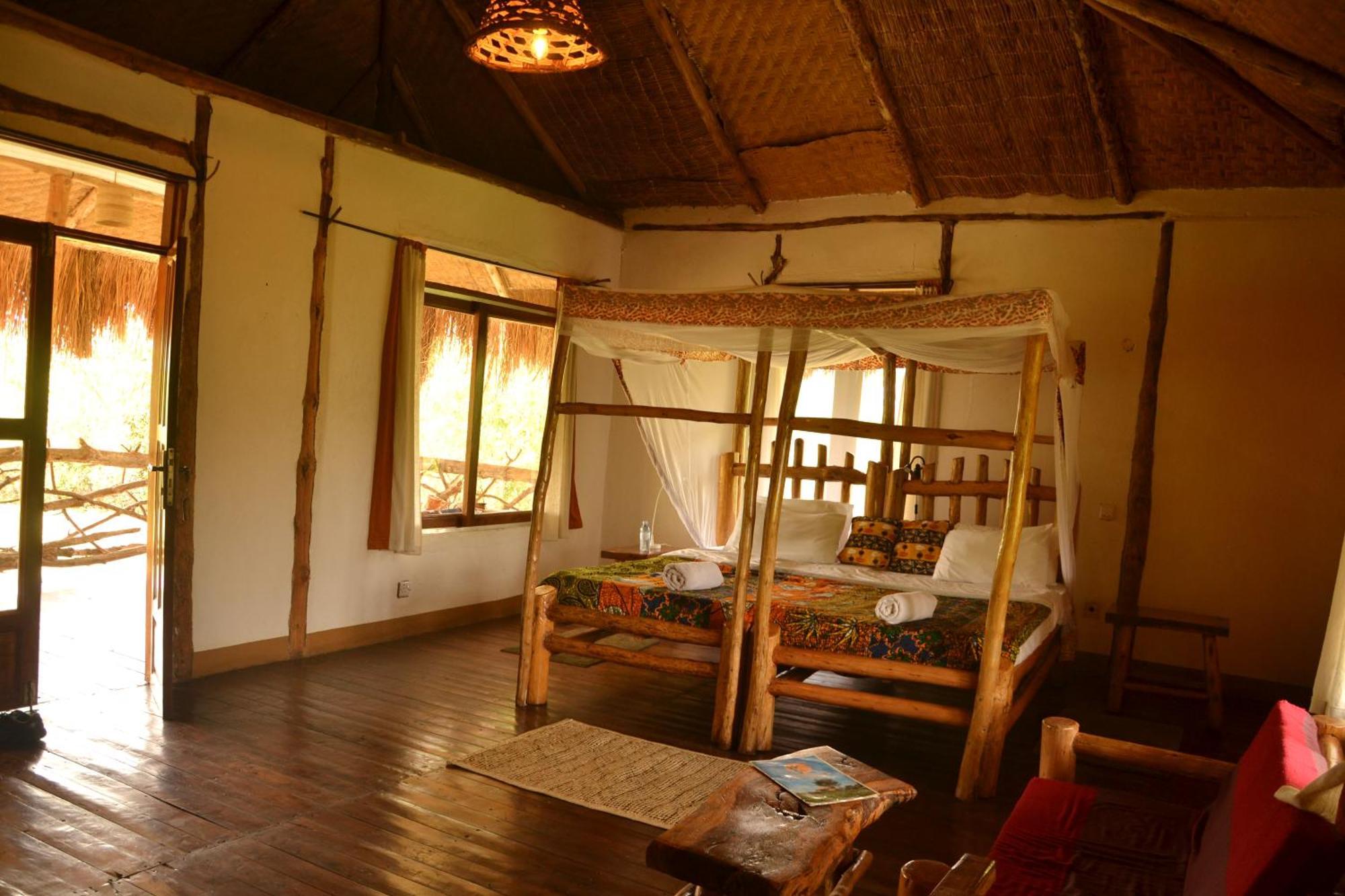 Topi Lodge Katunguru Exterior foto