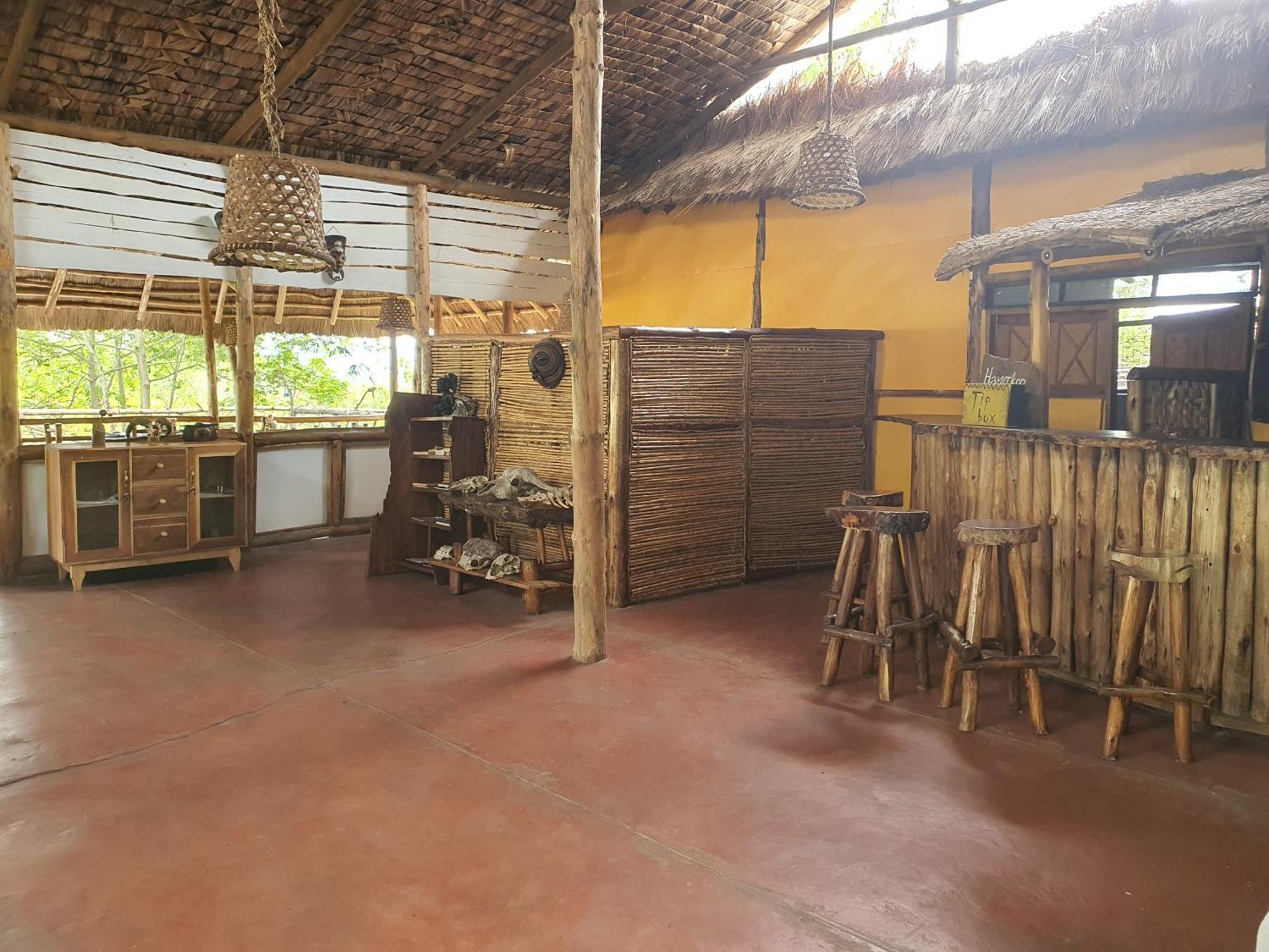 Topi Lodge Katunguru Exterior foto