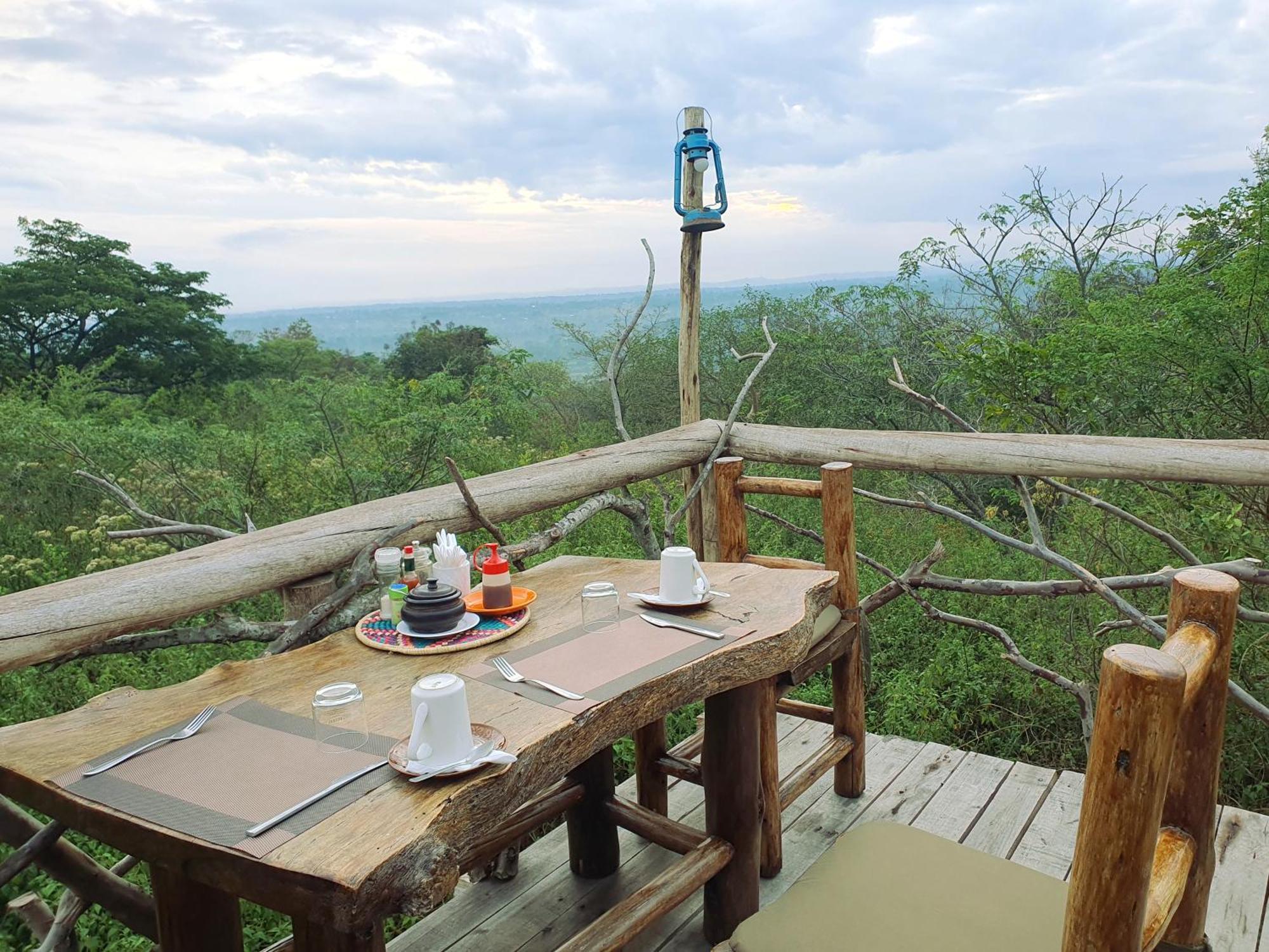 Topi Lodge Katunguru Exterior foto