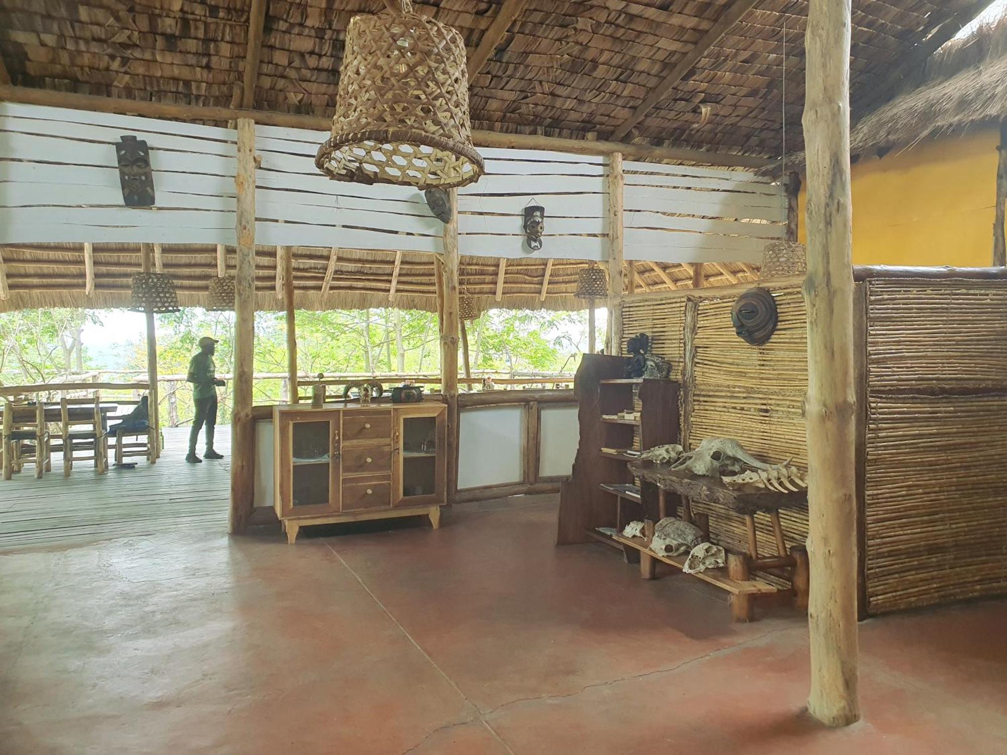 Topi Lodge Katunguru Exterior foto